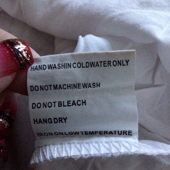 Solitaire Embroidered Floral Short Sleeve White Top - Picture 7 of 7